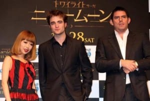 Chris Weitz e Robert Pattison a Tokyo