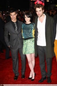 New moon i protagonisti incontrano i fan in inghilterra 076 normal