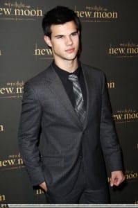 New moon i protagonisti incontrano i fan in inghilterra 076 normal