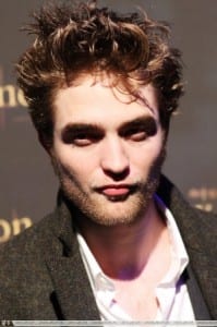 New moon i protagonisti incontrano i fan in inghilterra 076 normal