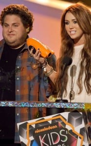 Miley Cyrus premiata ai Kids Choice Awards 2010