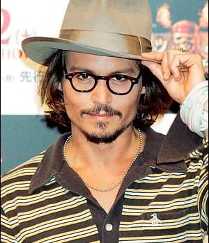 stars 411 johnny depp 300x400 1012061