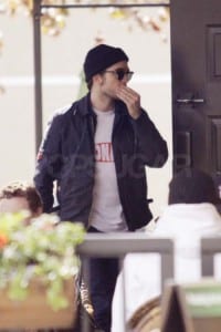 Robert pattinson sul set di eclipse a vancouver