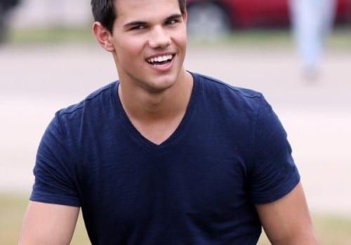 taylor lautner abducted 11 500x565