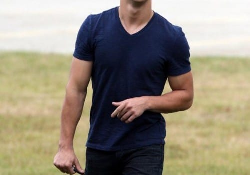 taylor lautner abducted 6 500x673