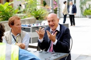 claudio bisio con giacomo rizzo nel film benvenuti al sud 2009 137516