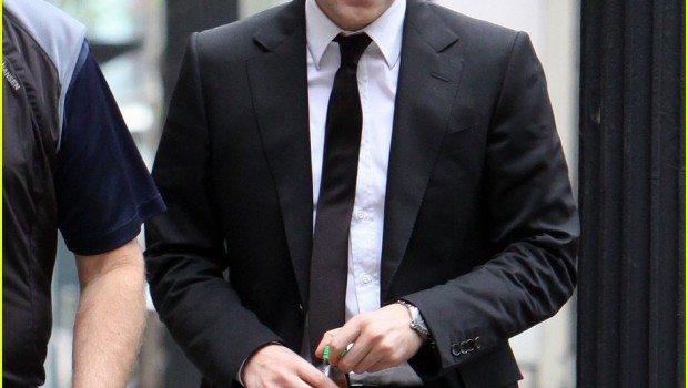 robert pattinson on set of cosmopolis 04