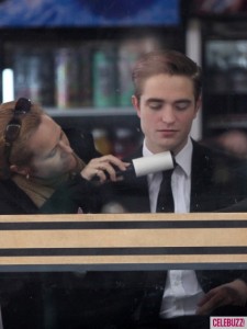 Robert Pattinson23