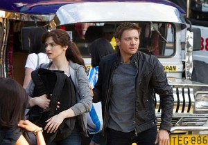 the bourne legacy jeremy renner e rachel weisz in una scena del film 246147