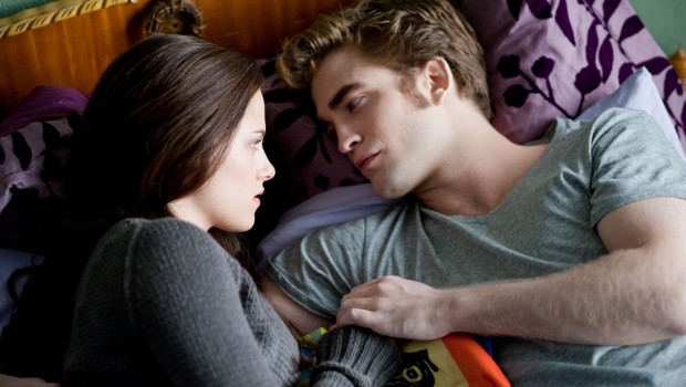 the twilight saga eclipse movie image kristen stewart and robert pattinson