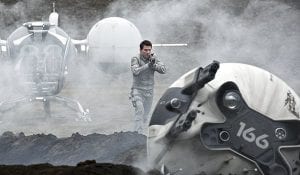 Tom Cruise nella nuova immagine ufficiale di Oblivion