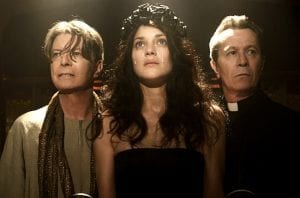 David Bowie, Marion Cotillard e Gary Oldman in un'immagine di The Next Day