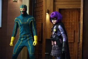 Aaron Johnson (Kick-Ass) e Chloe Moretz (Hit-Girl) in azione in una scena di Kick-Ass 2