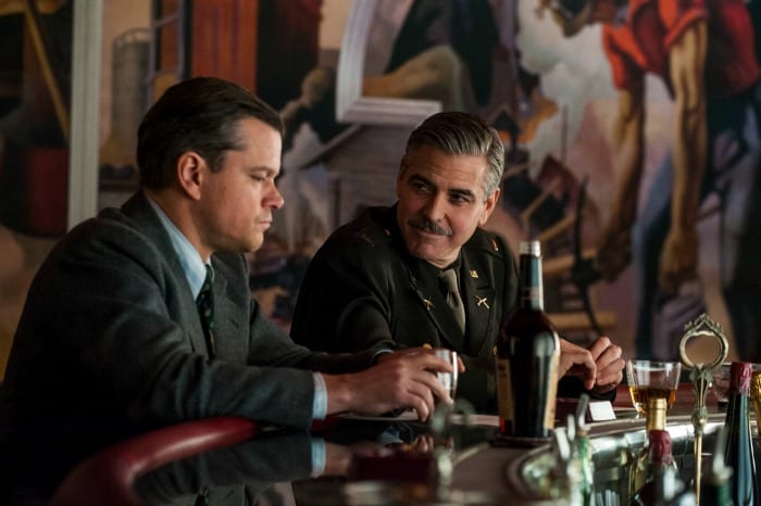 Matt Damon e George Clooney in "Monuments Men"