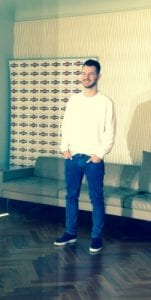 Alessandro Cattelan presenta Ogni maledetto Natale