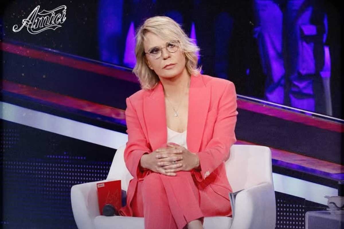 Amici critiche durissime