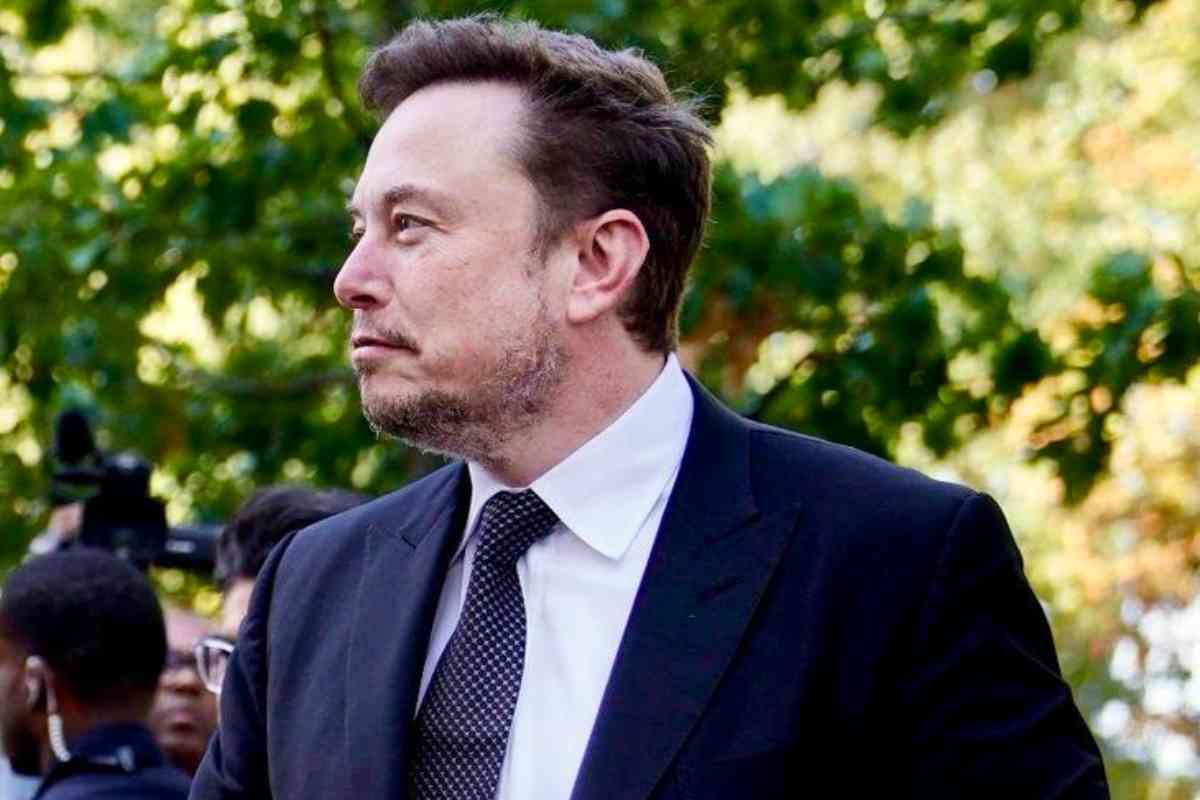 Elon Musk Grok novità Italia