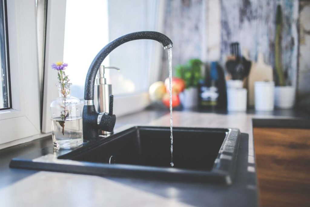 Lavandino acqua
