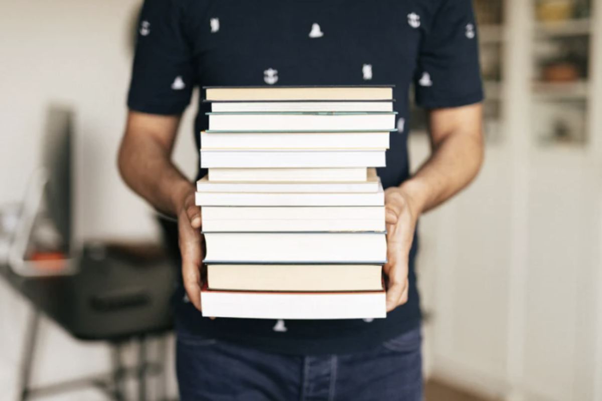 L’AIE ha stimato che l’introduzione di una detrazione universale per l’acquisto dei libri di testo potrebbe avere un costo tra i 50 e i 100 milioni di euro,