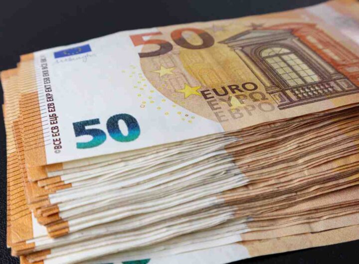 Soldi euro contanti