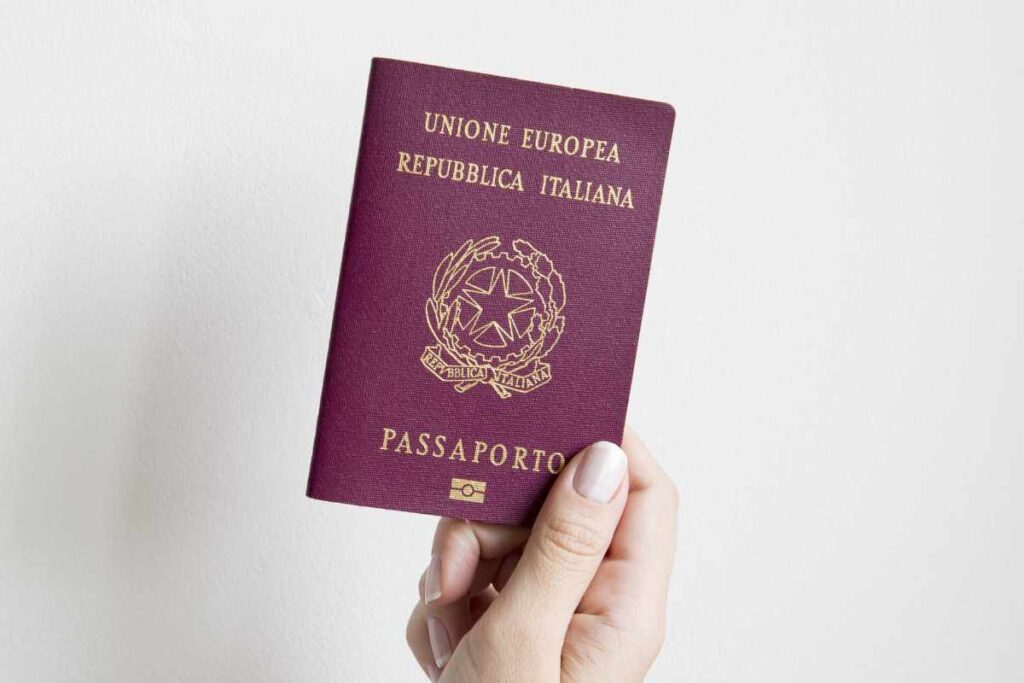 Ecco come fare il passaporto prima delle vacanze