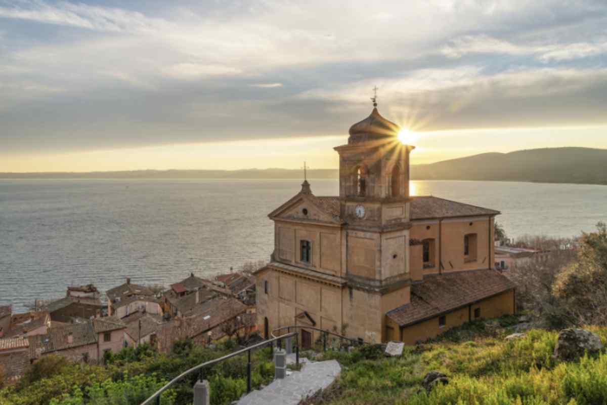 Trevignano Romano L’olio extravergine qui è il risultato di mani esperte e di un territorio ricco di storia.