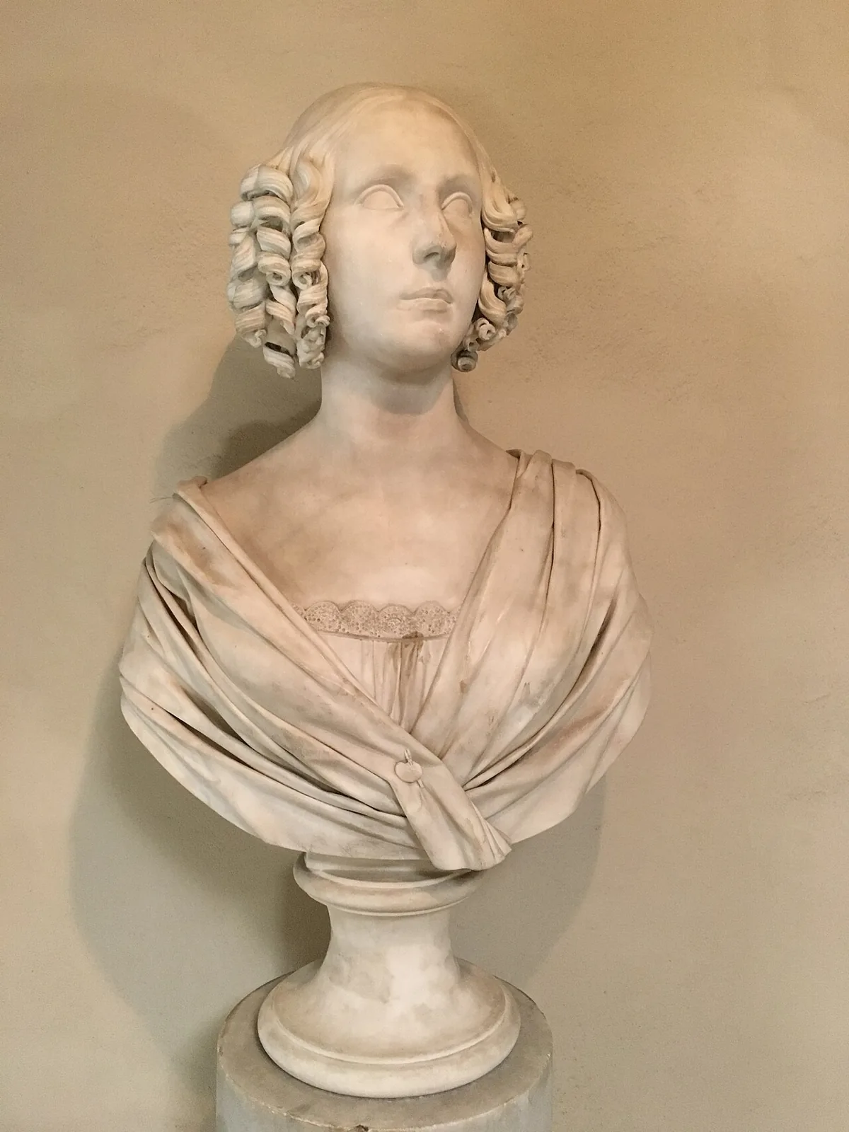 Idda di Irene Dionisio: tra il dolore e la bellezza dell'Etna con Tecla Insolia e Romana Maggiora Vergano